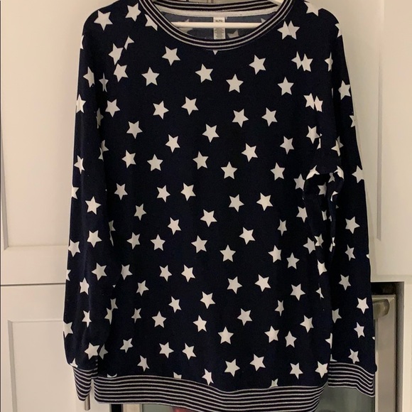 Tops - NWOT NAVY STAR PRINT LOUNGE TOP